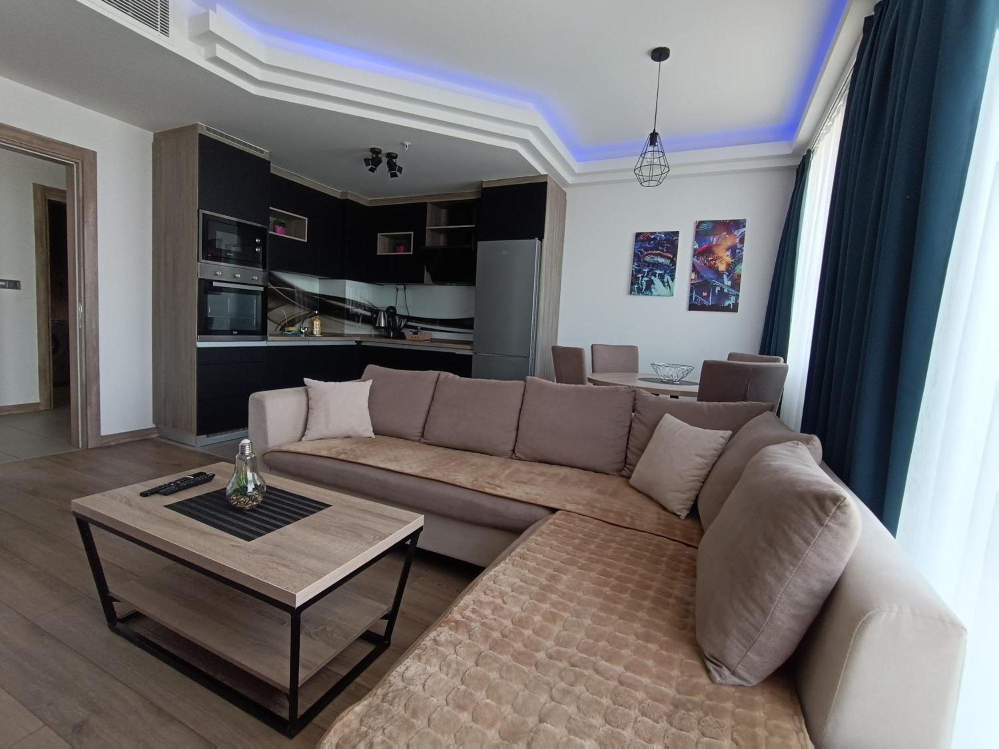 18Th & 16H Floor Secure Luxury Condos With Pool & Fitness Included In Price Skopje Bagian luar foto