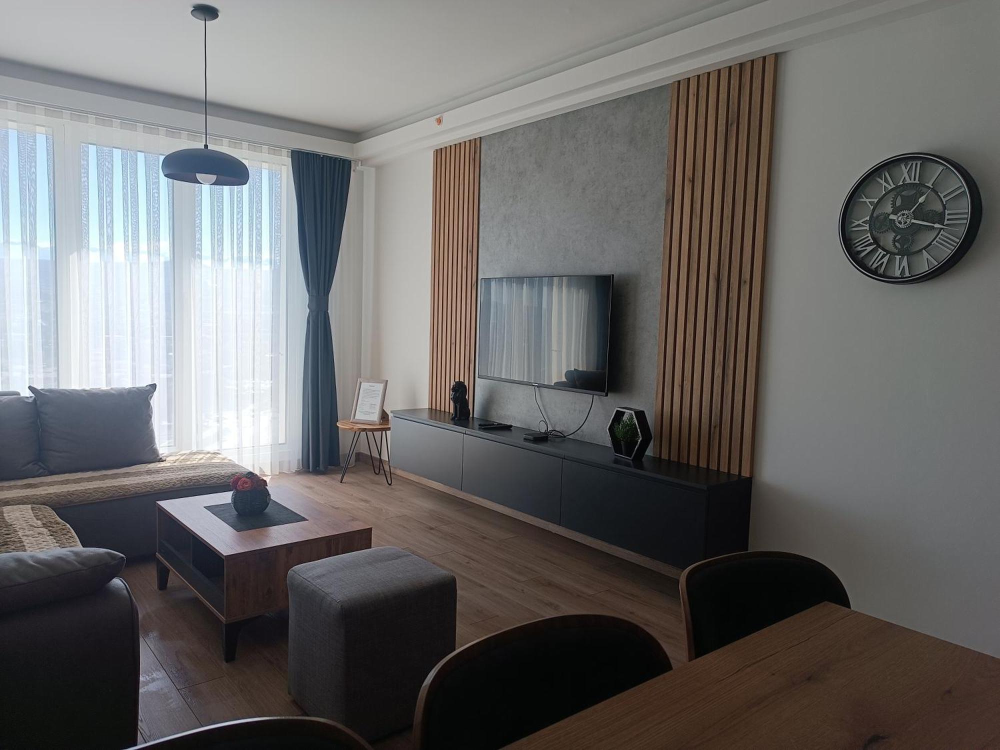 18Th & 16H Floor Secure Luxury Condos With Pool & Fitness Included In Price Skopje Bagian luar foto
